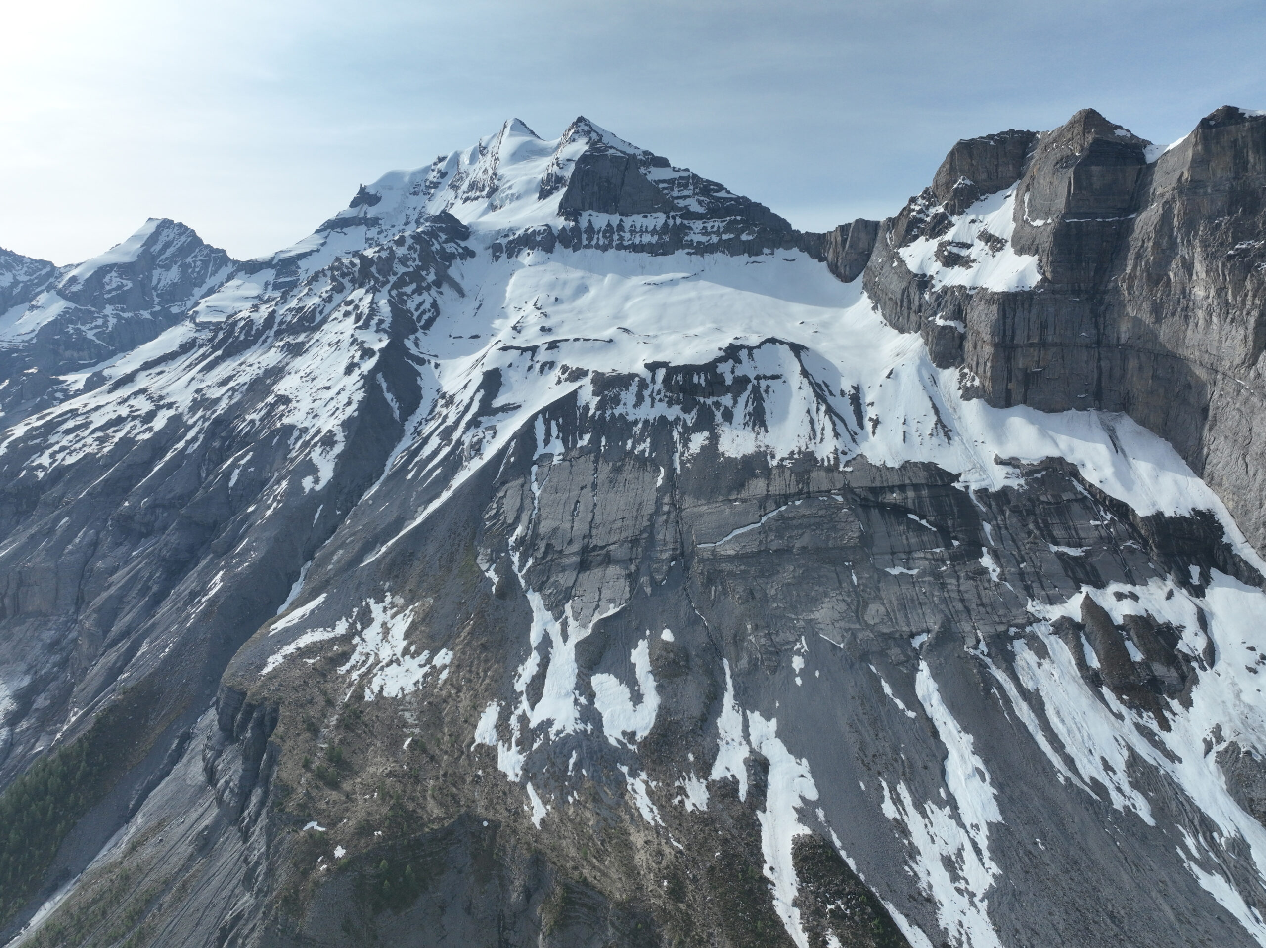 Kandersteg BE: Bergsteiger stürzt am Doldenhorn mehrere Hundert Meter in den Tod