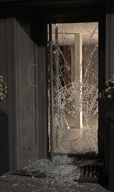 Glarus GL: Einbrecher flüchten nach Coup in Schönheitssalon – Algerier (16) gefasst