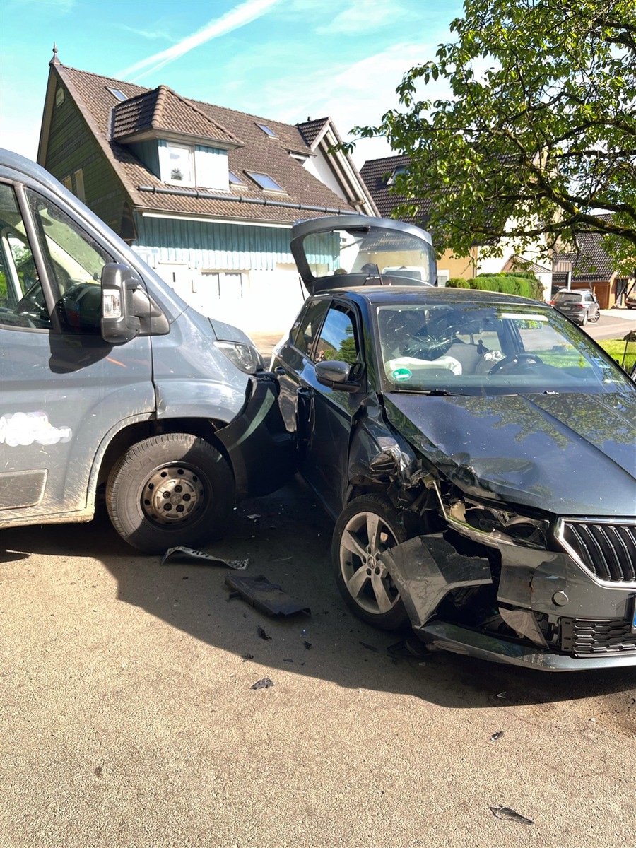 Reichshof-Eiershagen, NRW: 57-Jährige nach Verkehrsunfall im Krankenhaus