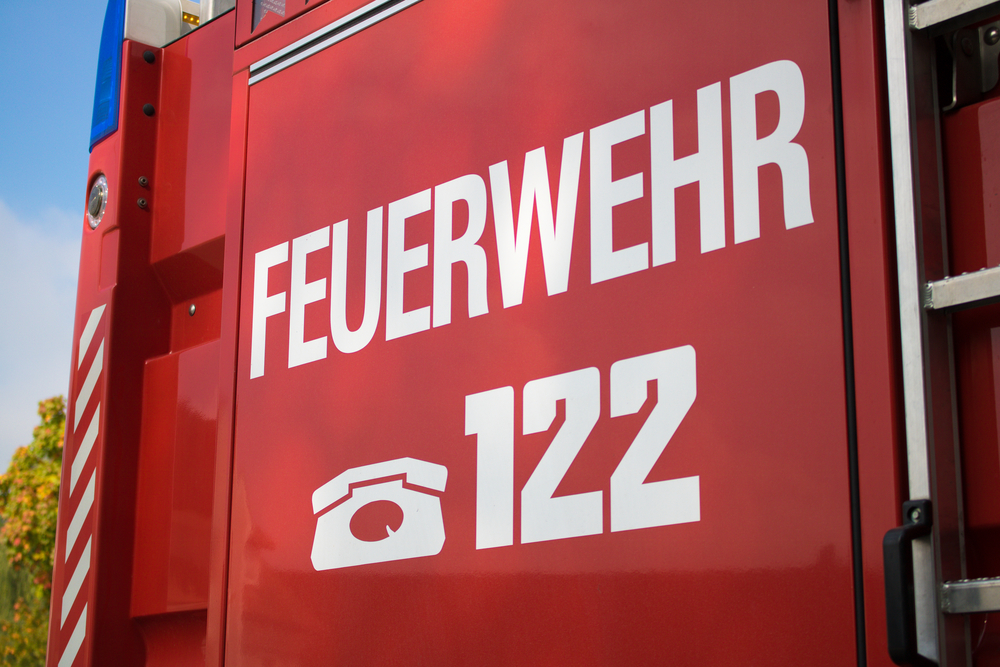 Zirl, Tirol: Deutsches Ehepaar rettet sich aus brennendem Wohnmobil