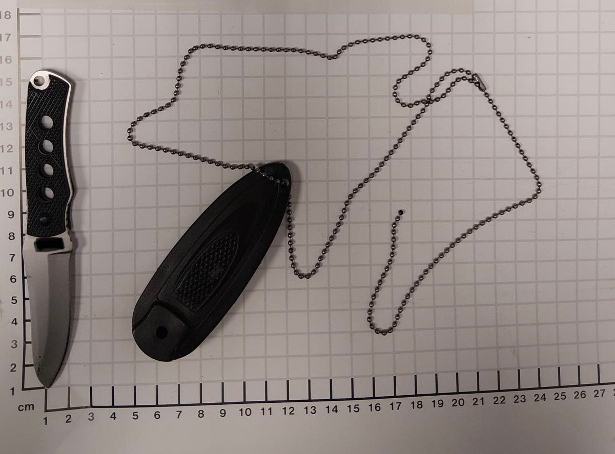 Bochum, Nordrhein-Westfalen: Bundespolizei stellt Messer am Hauptbahnhof sicher