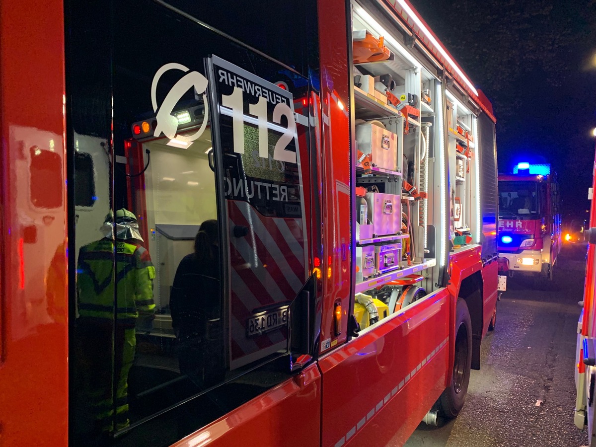 Oberhausen, NRW: Schwerer Unfall an Bahngleisen – zwei Personen von Zug erfasst