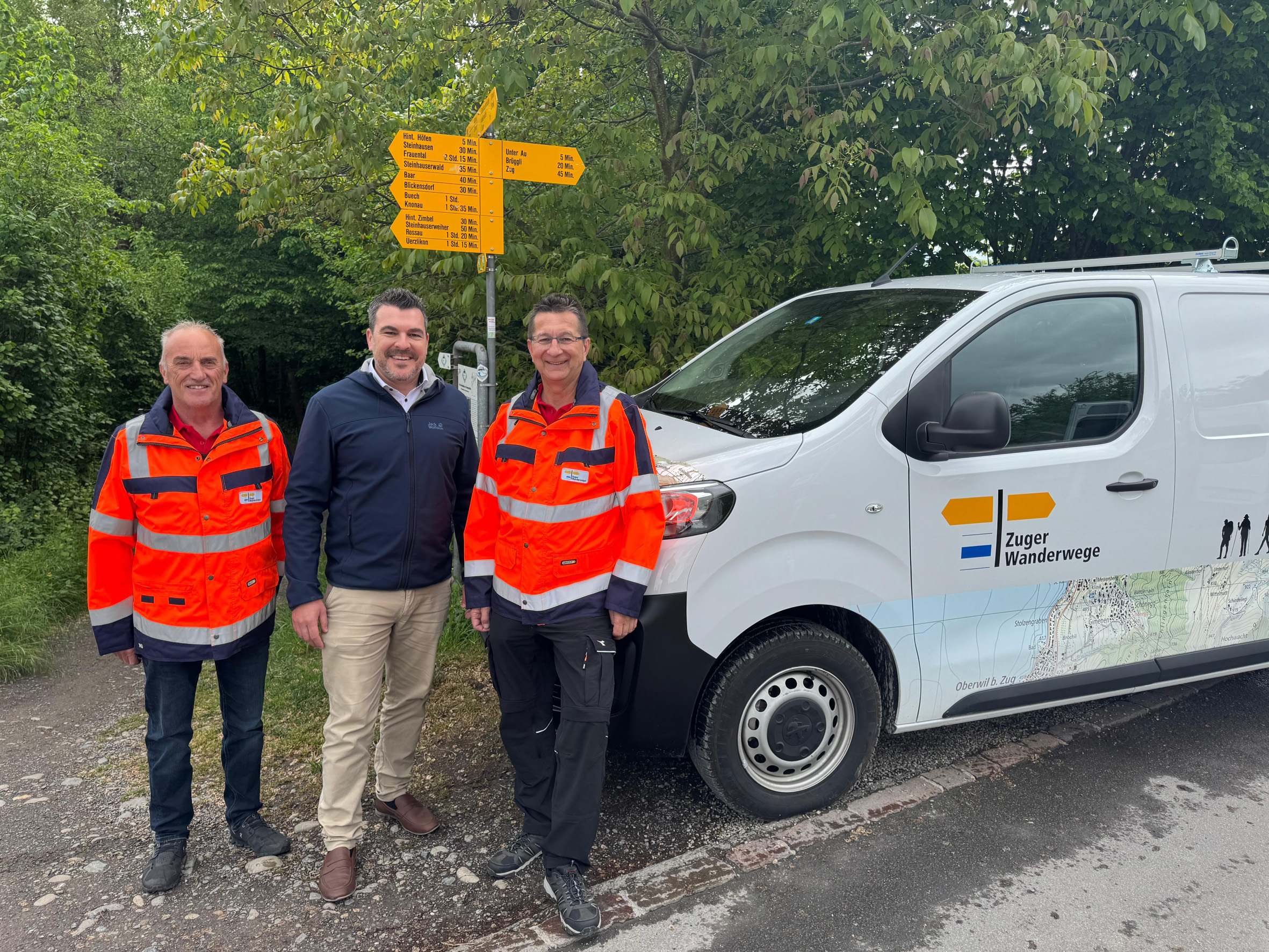 Zug: Kanton ersetzt bis 2029 tausende Wanderwegweiser im ganzen Kantonsgebiet