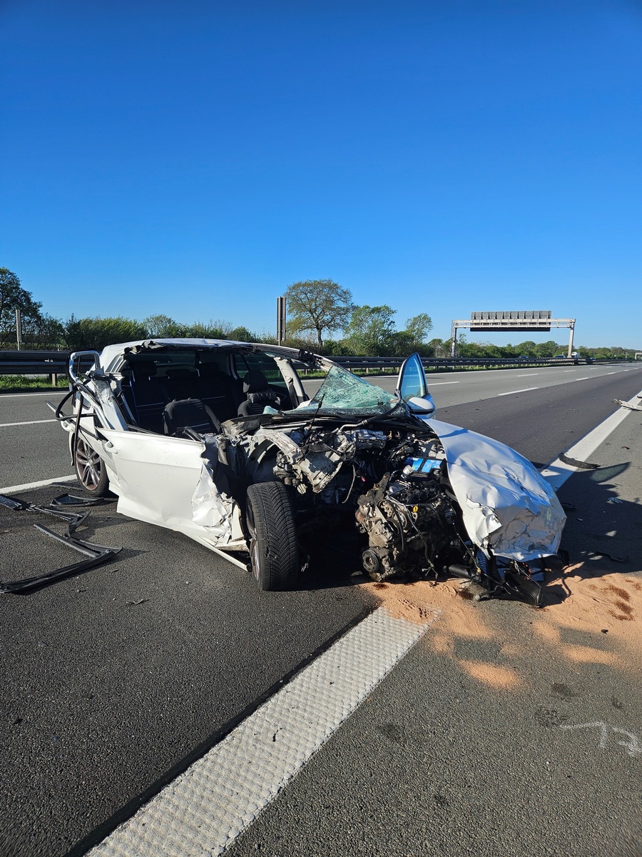 Heidenau, Niedersachsen: Zwei Unfälle sorgen für Vollsperrung auf A1