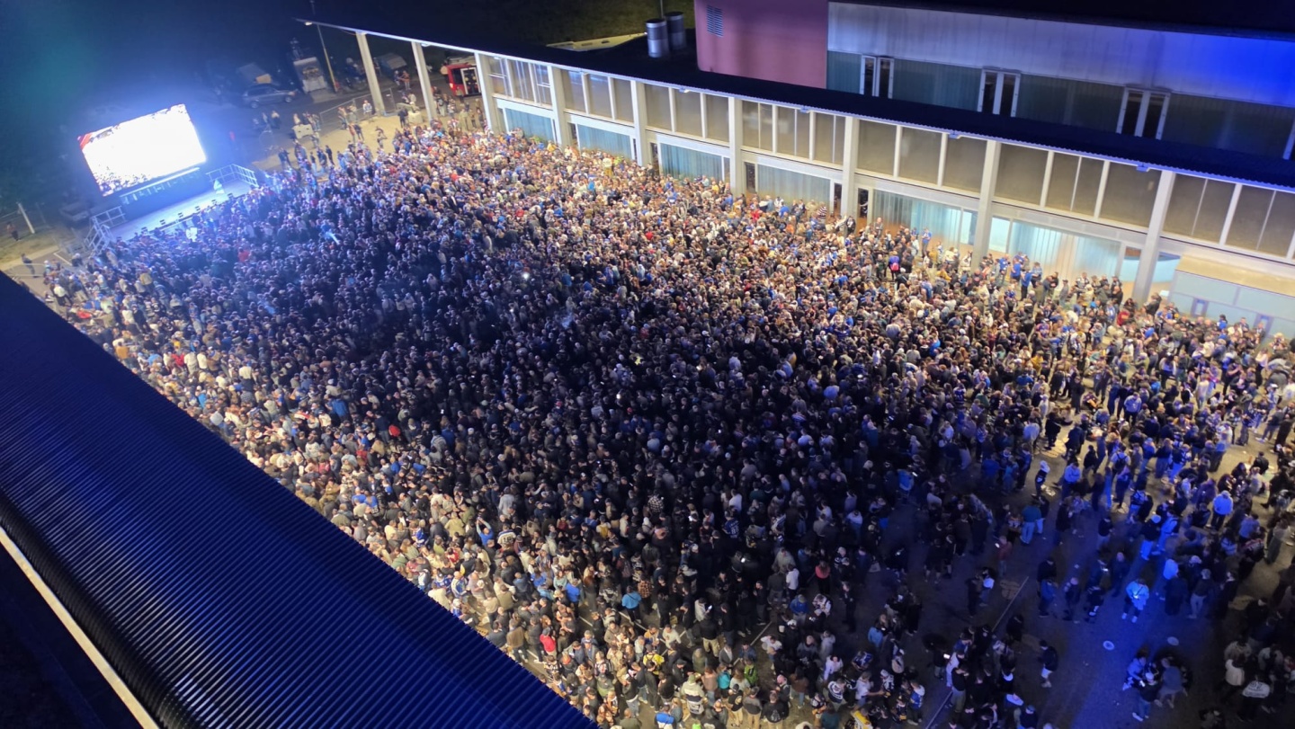 Fribourg FR: 30’000 Fans feiern Gottéron-Sieg – 35 Personen leicht verletzt