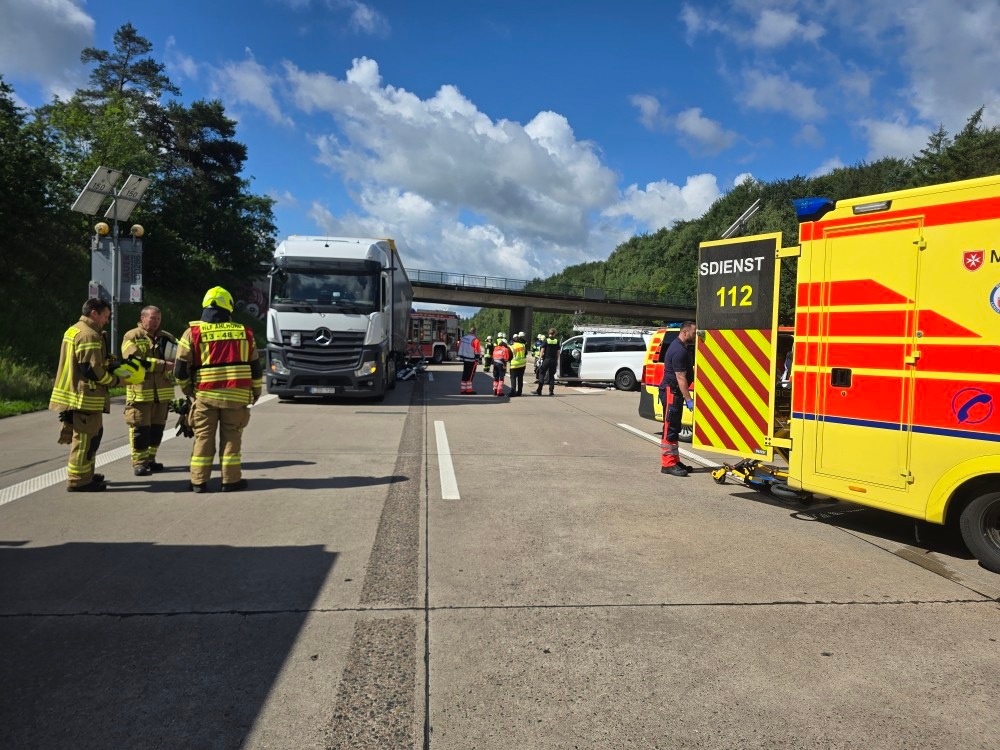 Wildeshausen, NDS: Unfall auf der A1 fordert ein M