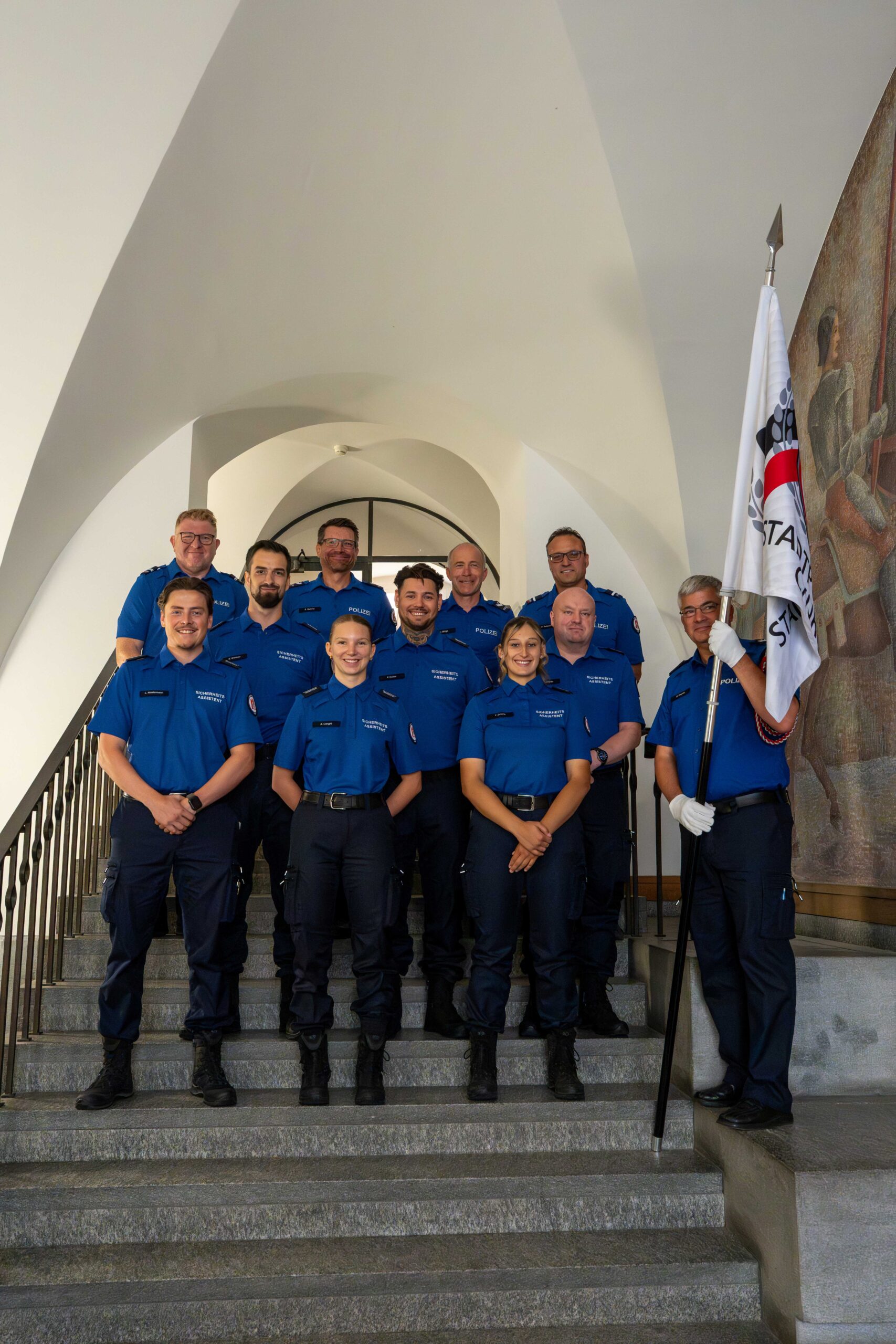 Chur GR: Stadtpolizei vereidigt neue Polizisten und Sicherhe