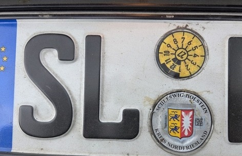 Flensburg, SH: Ohne Führerschein und mit falschen Kennzeichen unterwegs