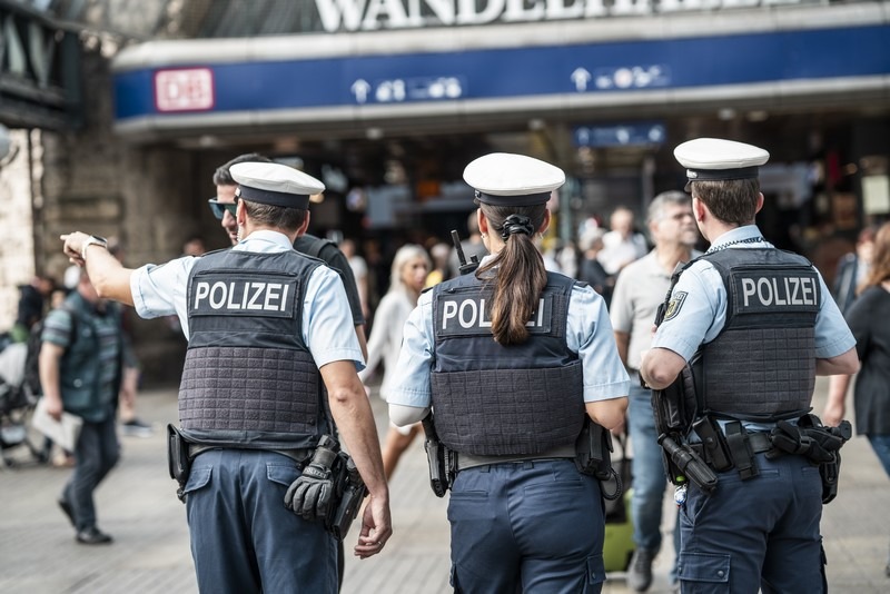 Hamburg-Bundespolizei-ermittelt-nach-Angriff-Diebstahl-und-Exhibitionismus