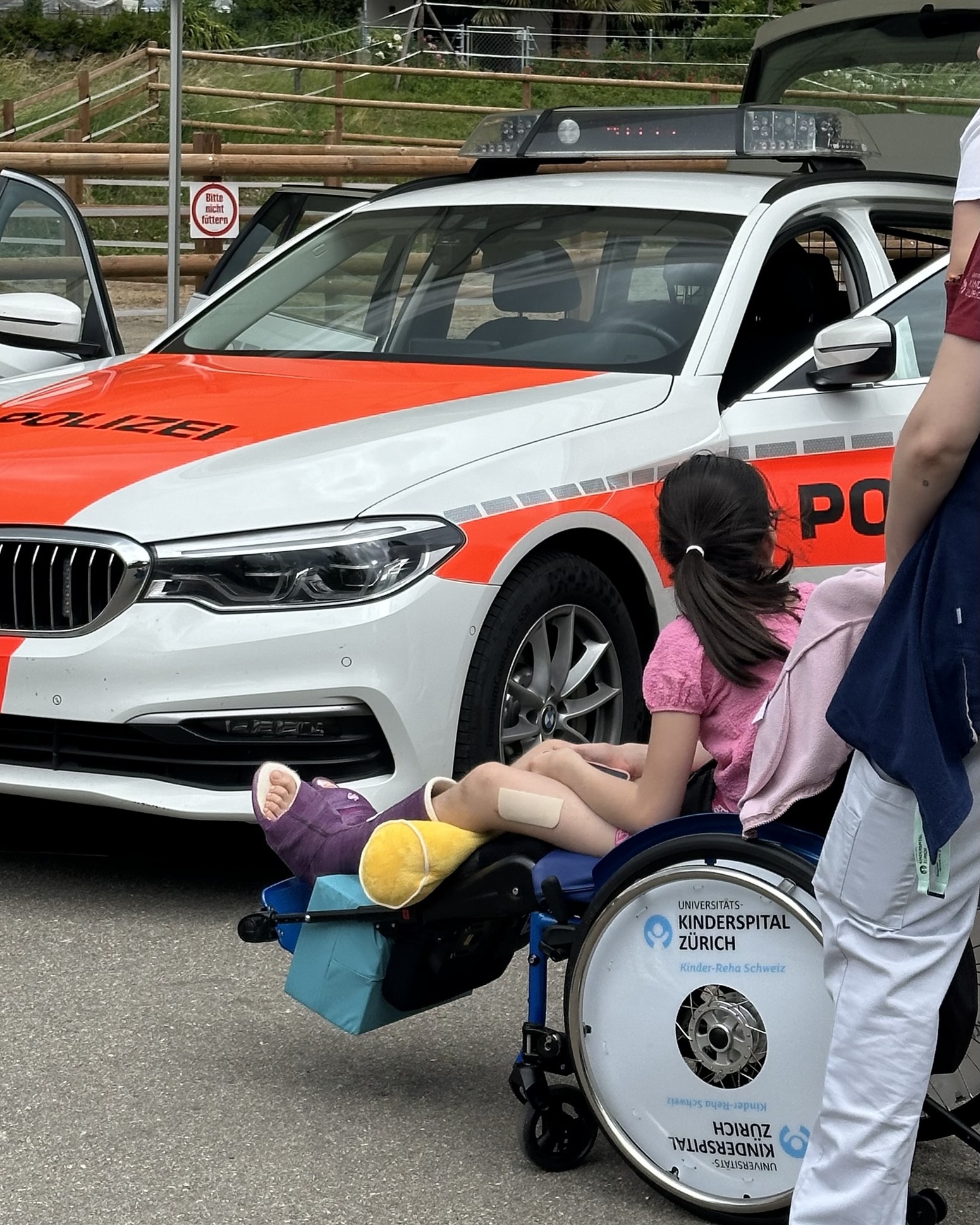 Affoltern am Albis ZH: Strahlende Kinderaugen beim Präventionstag der Polizei in Kinder-Reha