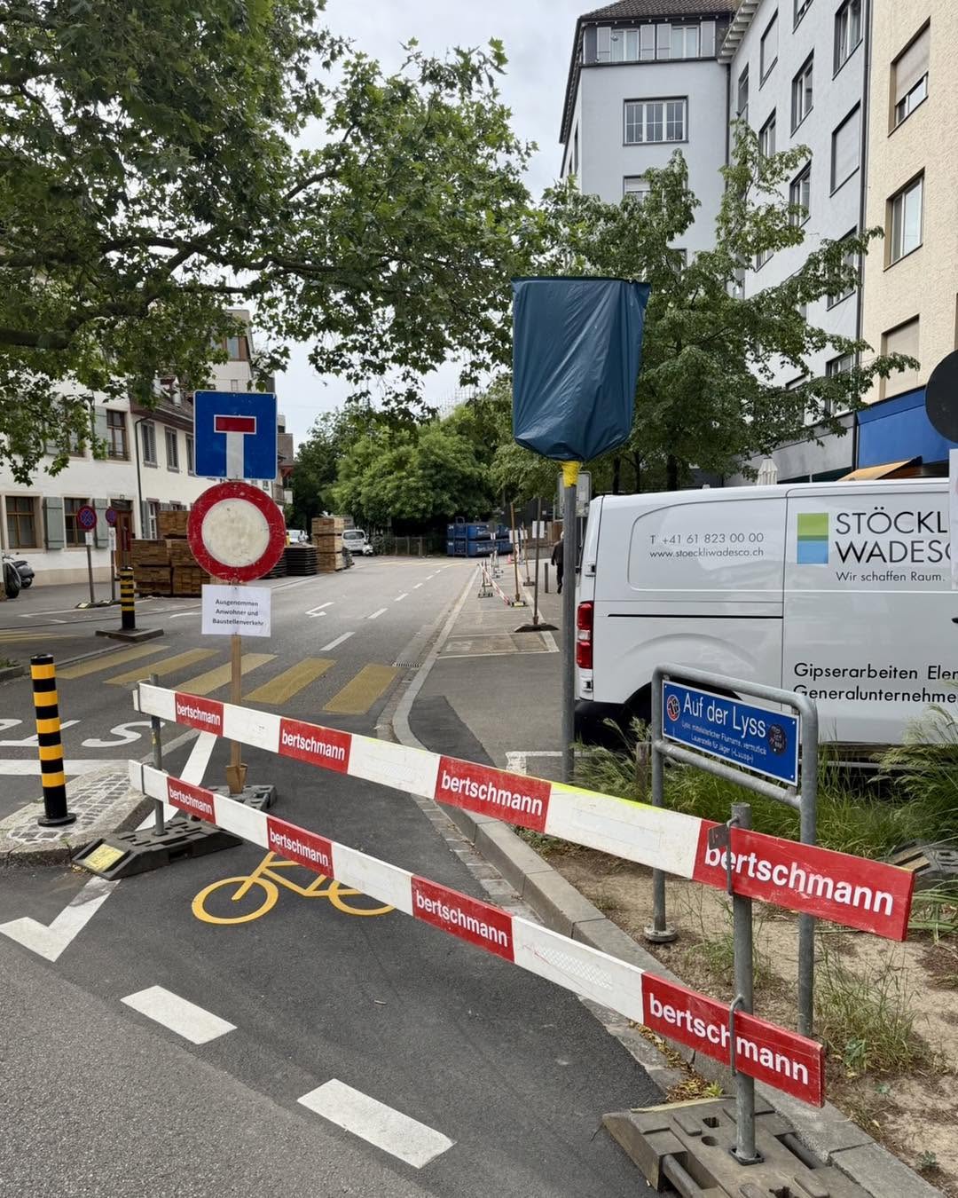 Kantonspolizei-Basel-Stadt-Polizei-verteilt-innert-50-Minuten-21-Bussen-an-Velofahrer