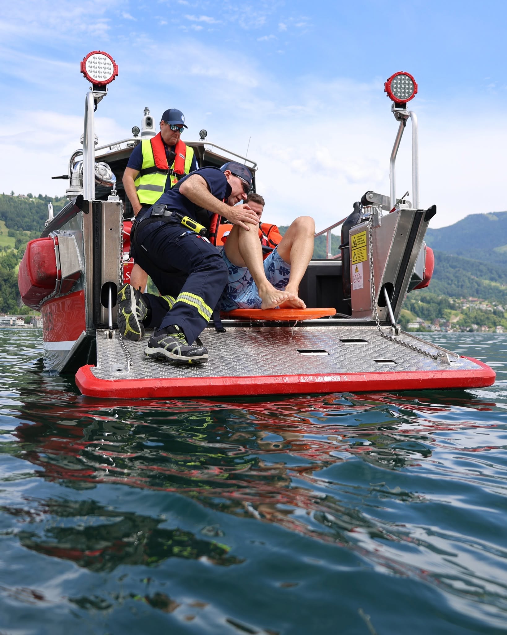 Zug ZG: Grosse Rettungsübung auf dem See – Drohnen