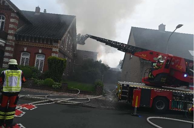 Scheeßel, Niedersachsen: Großbrand zerstört Schupp