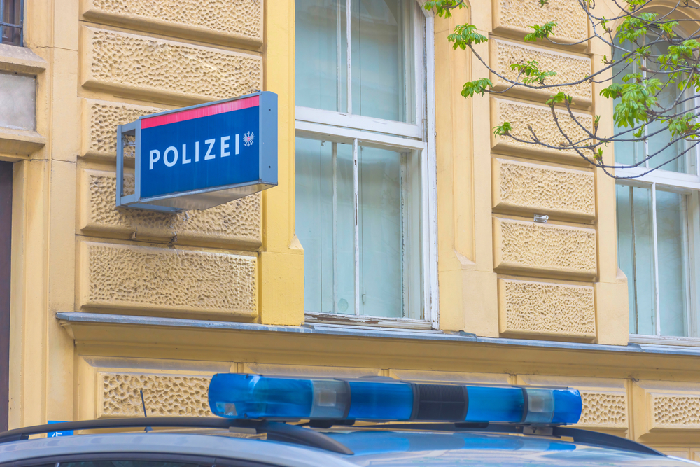 Scheibbs, Niederösterreich: Polizisten retten Mann aus verrauchter Wohnung