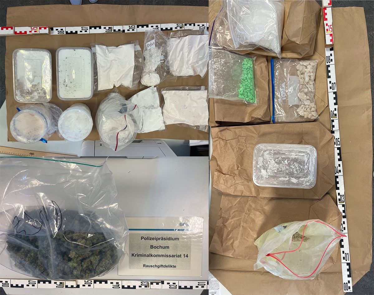Bochum-NRW-Verkehrsunfall-f-hrt-Polizei-zu-mutma-lichem-Drogendealer
