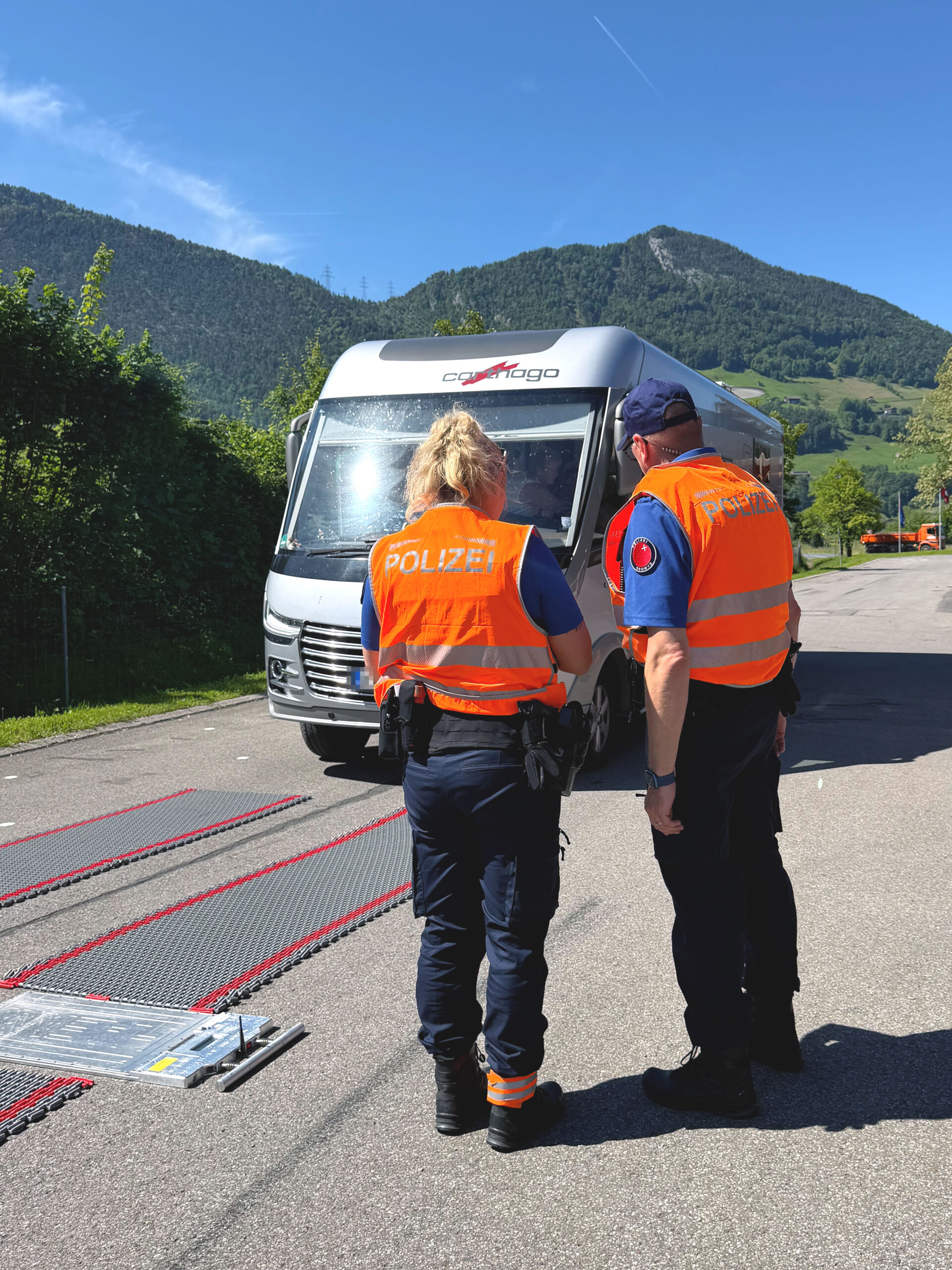 Kanton Schwyz: Wohnmobile kostenlos wiegen lassen 