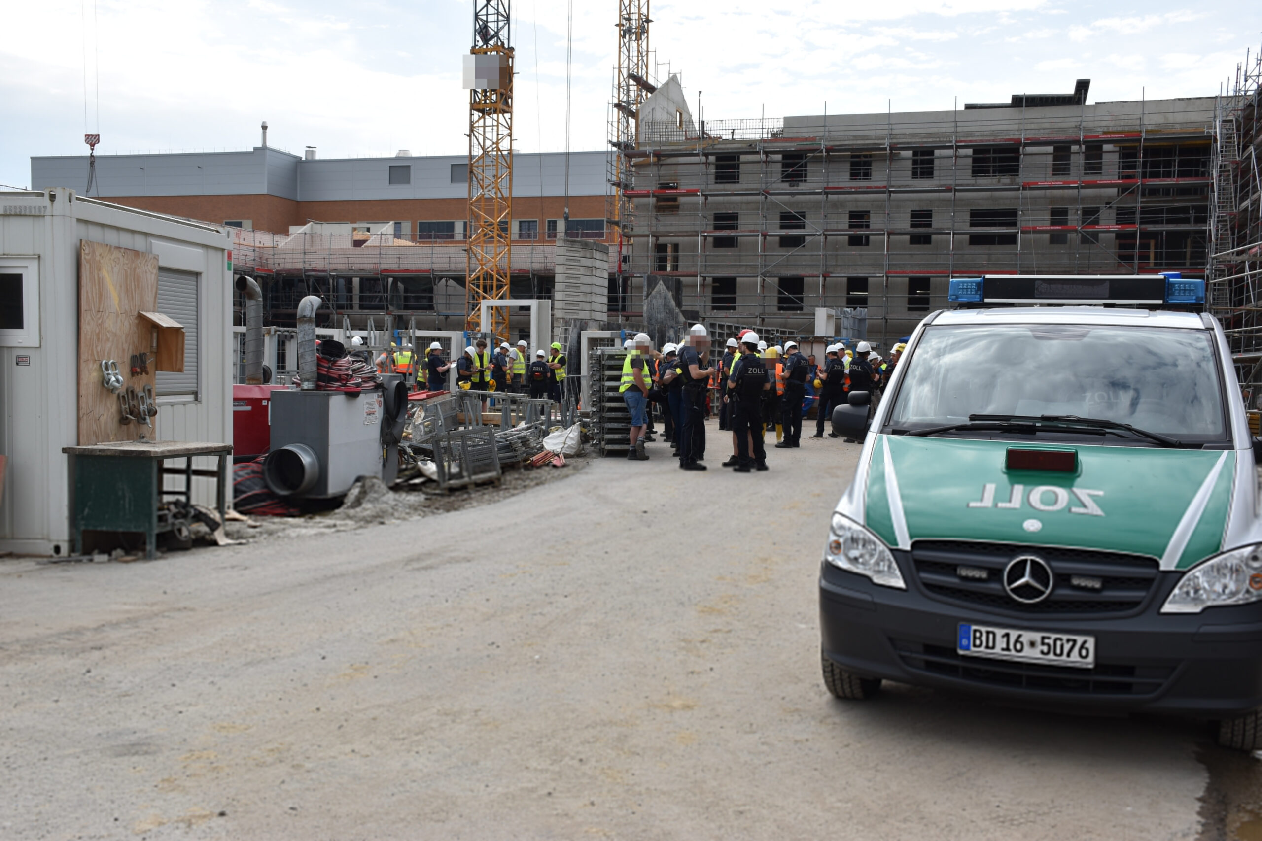 Willich-NRW-Zoll-kontrolliert-150-Besch-ftigte-auf-JVA-Baustelle-erste-Verst-e-im-Visier