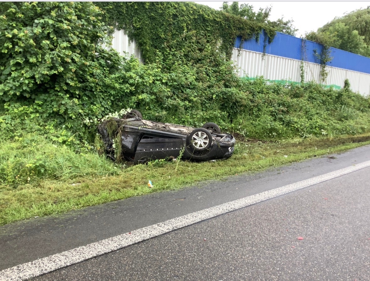 Gelsenkirchen-Nordrhein-Westfalen-Drei-Verletzte-nach-Unfall-auf-der-A2