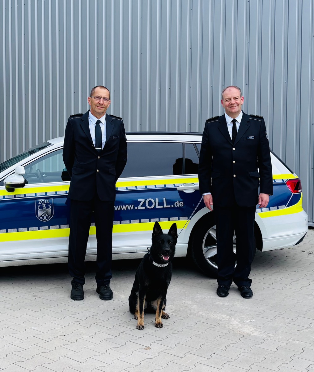 Bielefeld, NRW: Vier Pfoten gegen Schmuggel – Zollhund Mia beginnt ihren Dienst