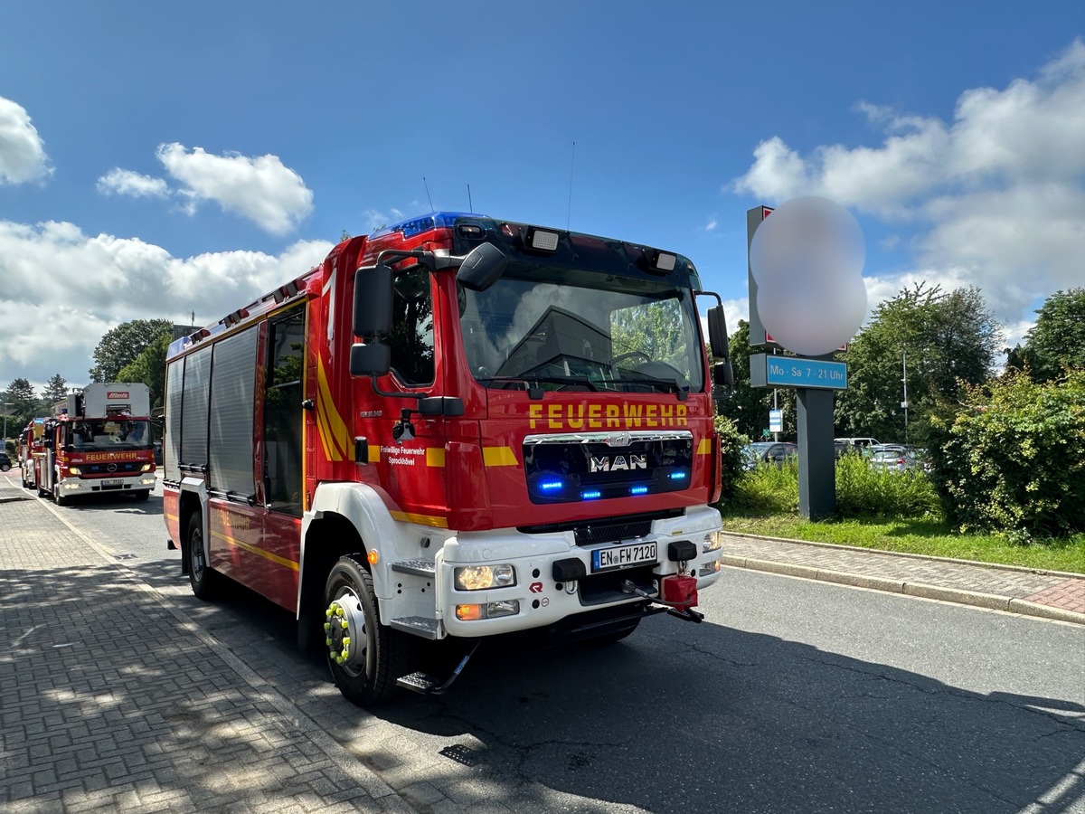 Sprockh-vel-NRW-Discounter-und-Kita-nach-Gaswarnung-vorsorglich-ger-umt
