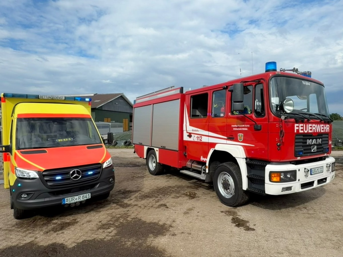 Aurich-Niedersachsen-Arbeitsunfall-auf-Hof-Mann-verletzt-sich-mit-Heugabel
