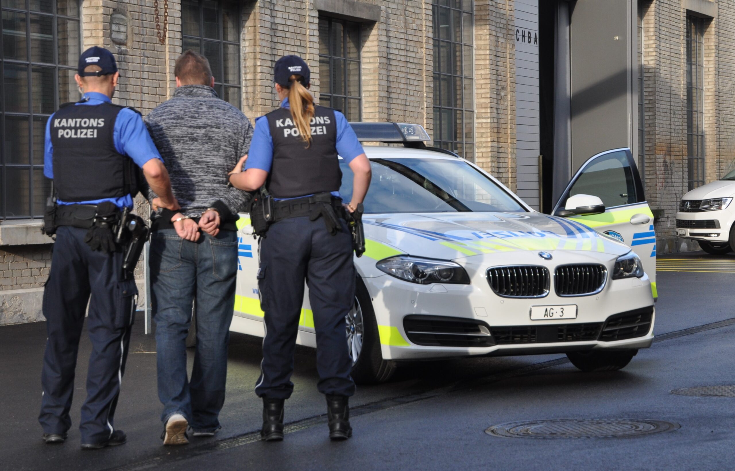 Möhlin AG: Zwei Algerier nach versuchtem Diebstahl dank Anwohner festgenommen