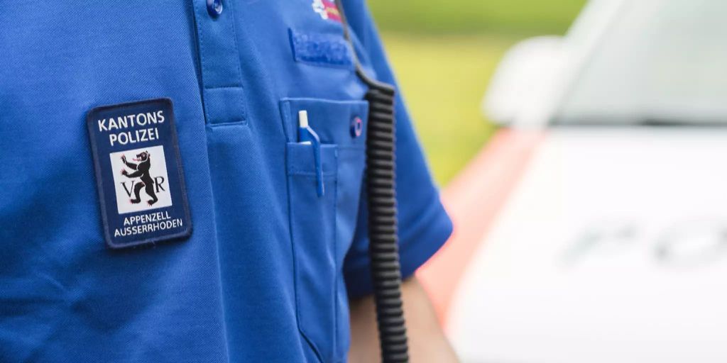 Reute AR: Schüler in Postauto umgestossen – Polize