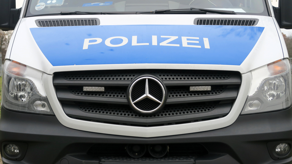 Gelsenkirchen-Nordrhein-Westfalen-31-J-hriger-nackt-auf-Parkplatz-zur-ckgelassen