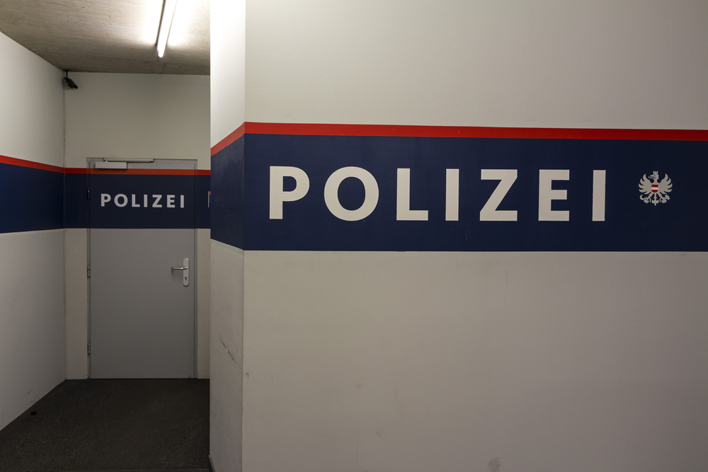 Klagenfurt, Kärnten: Aggressiver Jugendlicher (17) nach Poli