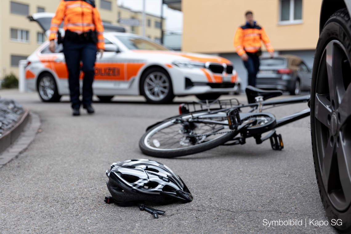 Altstätten SG: 16-Jähriger prallt mit E-Mountainbike gegen B