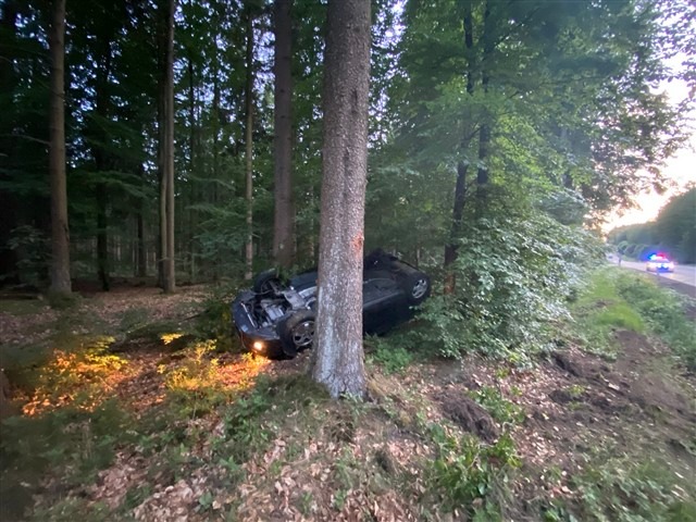 Bruchweiler, Rheinland-Pfalz: Verletzter nach Unfall – Verursacher flüchtet