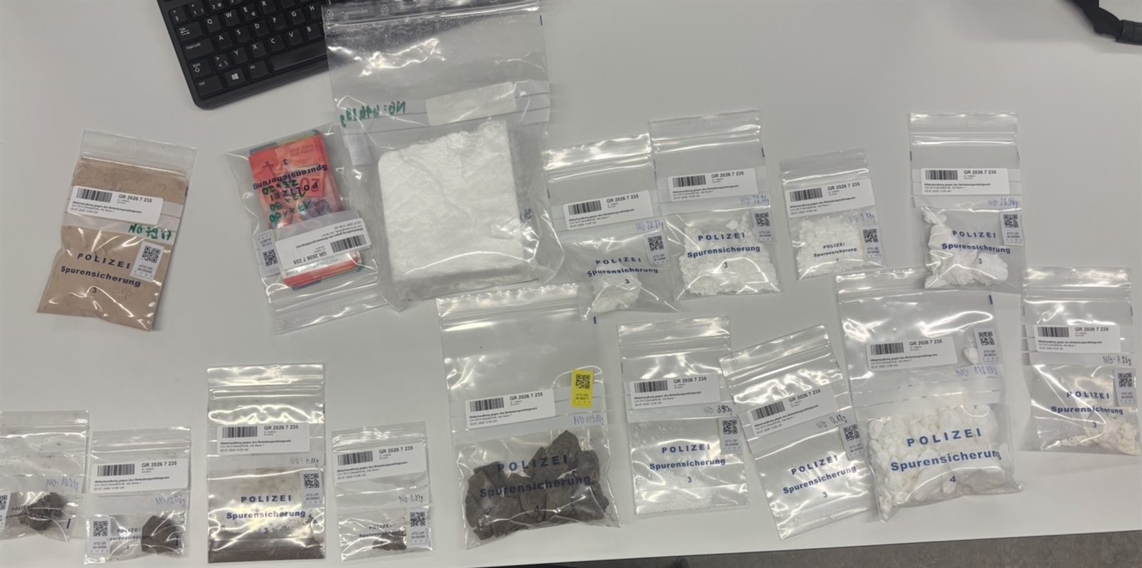 Chur-GR-Albaner-und-Schweizer-mit-ber-1-5-Kilo-Kokain-und-Heroin-festgenommen