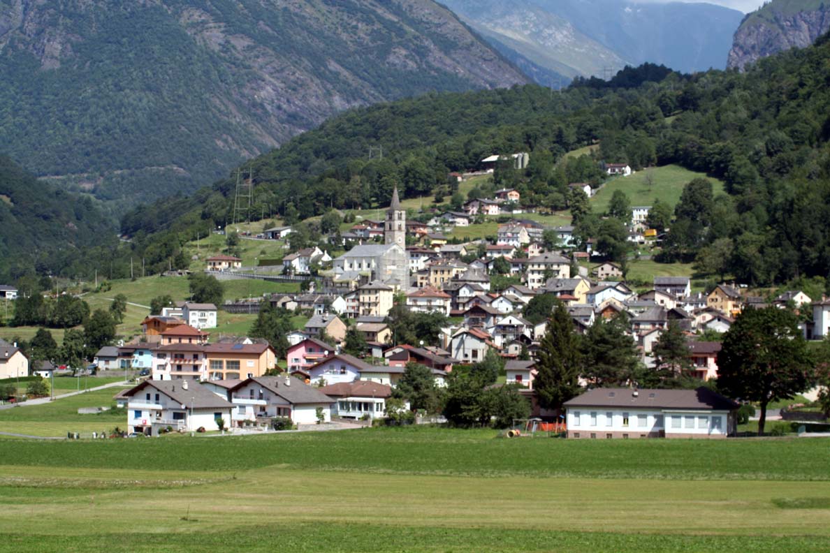 Aquila-TI-67-J-hriger-nach-Suchaktion-tot-aufgefunden-t-dlicher-Absturz-bei-Arbeiten