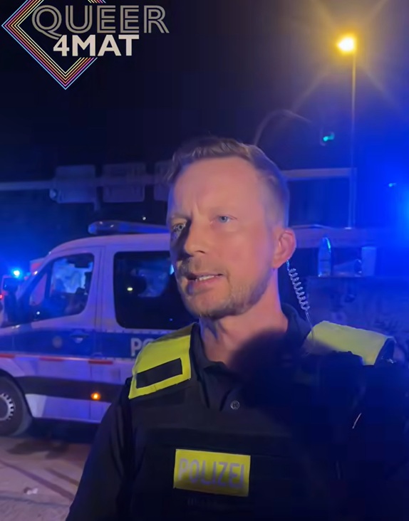 Berlin-Transporter-f-hrt-in-Menschenmenge-ein-Todesopfer-14-Verletzte-T-ter-fl-chtig
