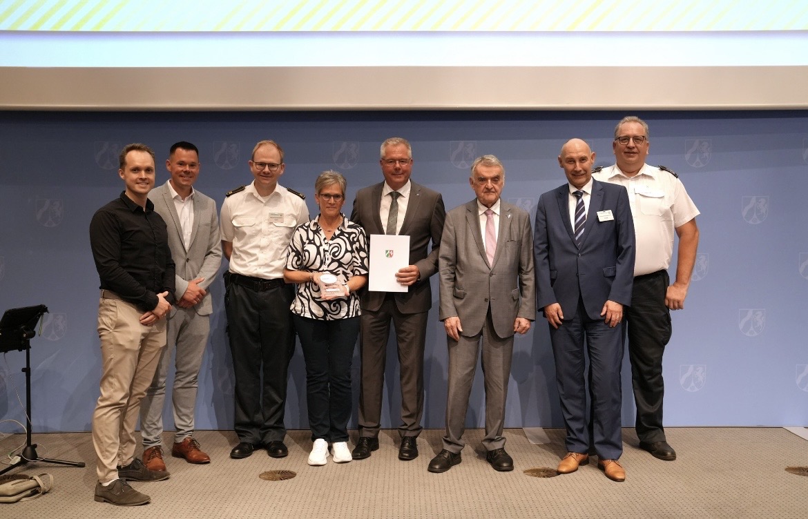 Dinslaken-NRW-Land-ehrt-Arbeitgeber-f-r-Engagement-im-Katastrophenschutz