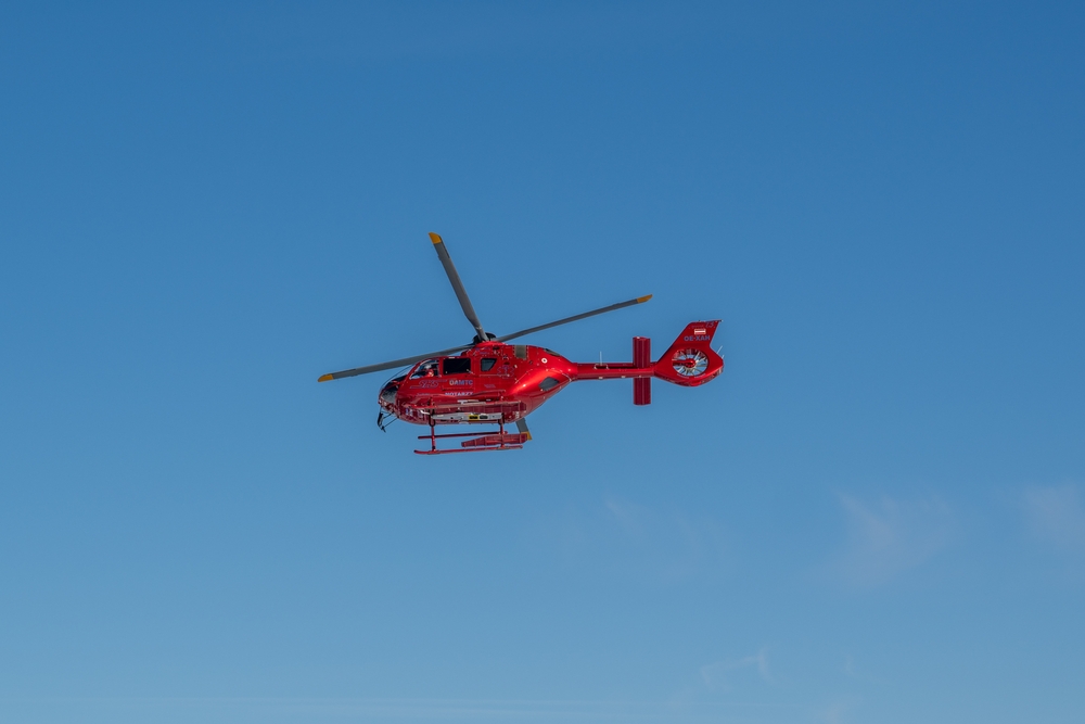 Schwaz-Tirol-Ast-bricht-bei-Erntearbeiten-67-J-hriger-schwer-verletzt