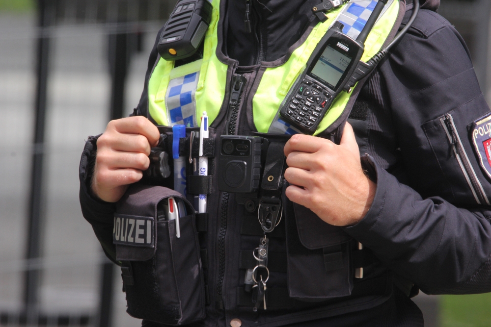 Bremen-Polizei-findet-Drogen-Machete-und-Tomahawk-bei-Gro-kontrolle
