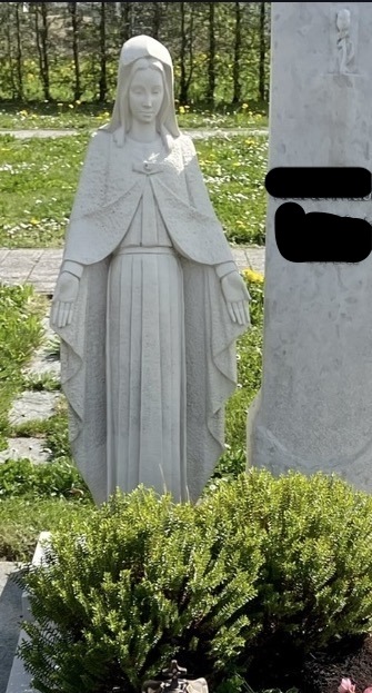 Biberach-Baden-W-rttemberg-Madonna-Statue-von-Grab-gestohlen