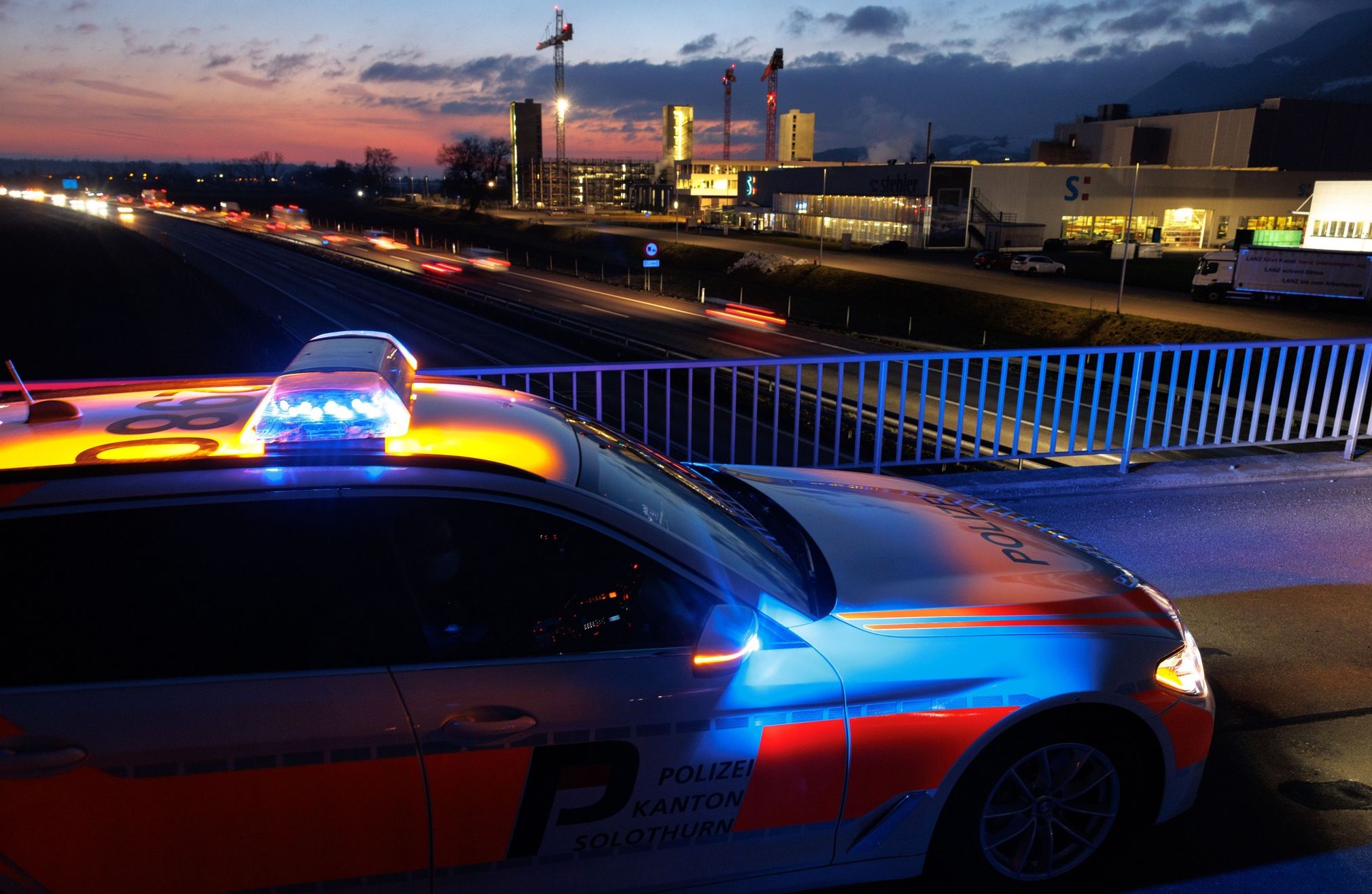 Solothurn-SO-Einbruch-in-Waffengesch-ft-Polizist-gibt-Schuss-auf-fl-chtige-T-ter-ab