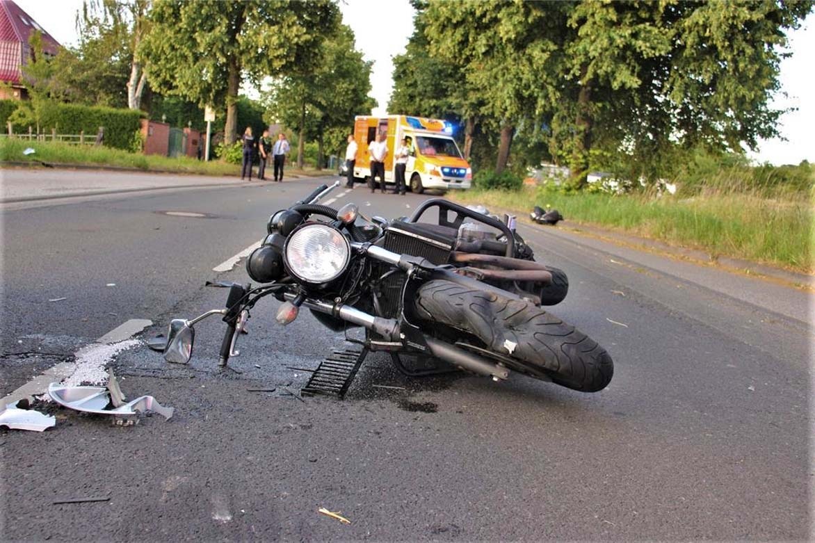 Korschenbroich-NRW-Motorradfahrer-bei-Zusammensto-schwer-verletzt