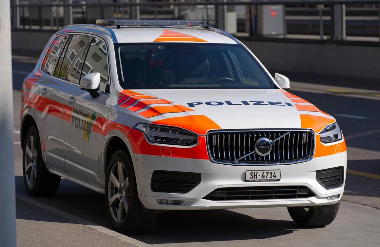 Schaffhausen-SH-Polizeieinsatz-nach-Drohung-bei-Fulachbr-cke-Bereich-abgesperrt